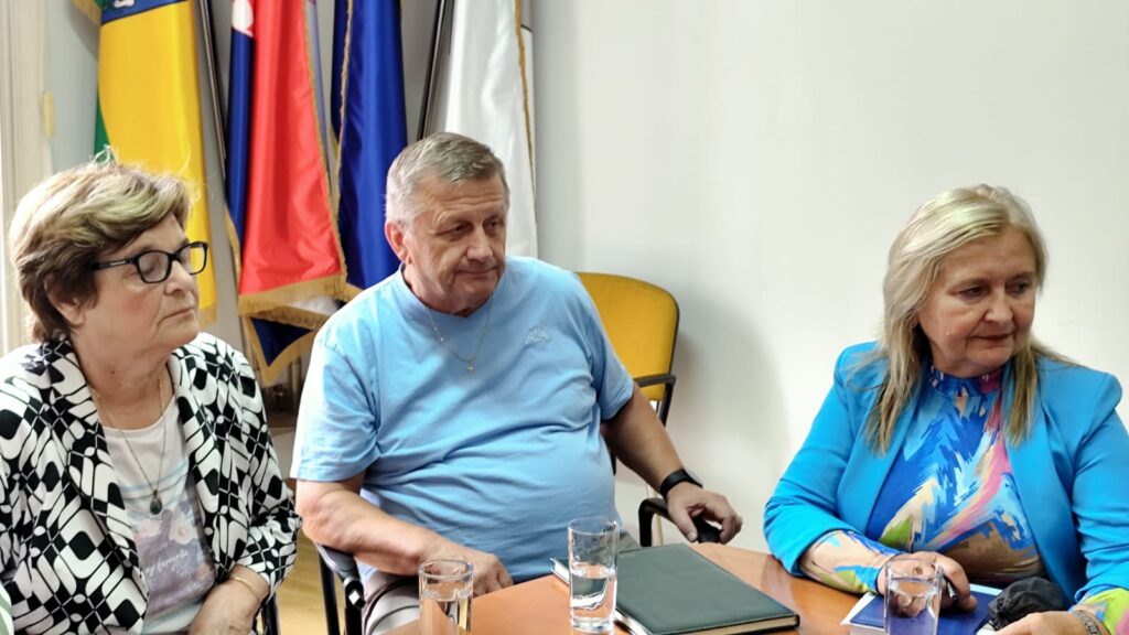 lakat za 8. Razglednicu zajednice udruga u kulturi Grada Bjelovara