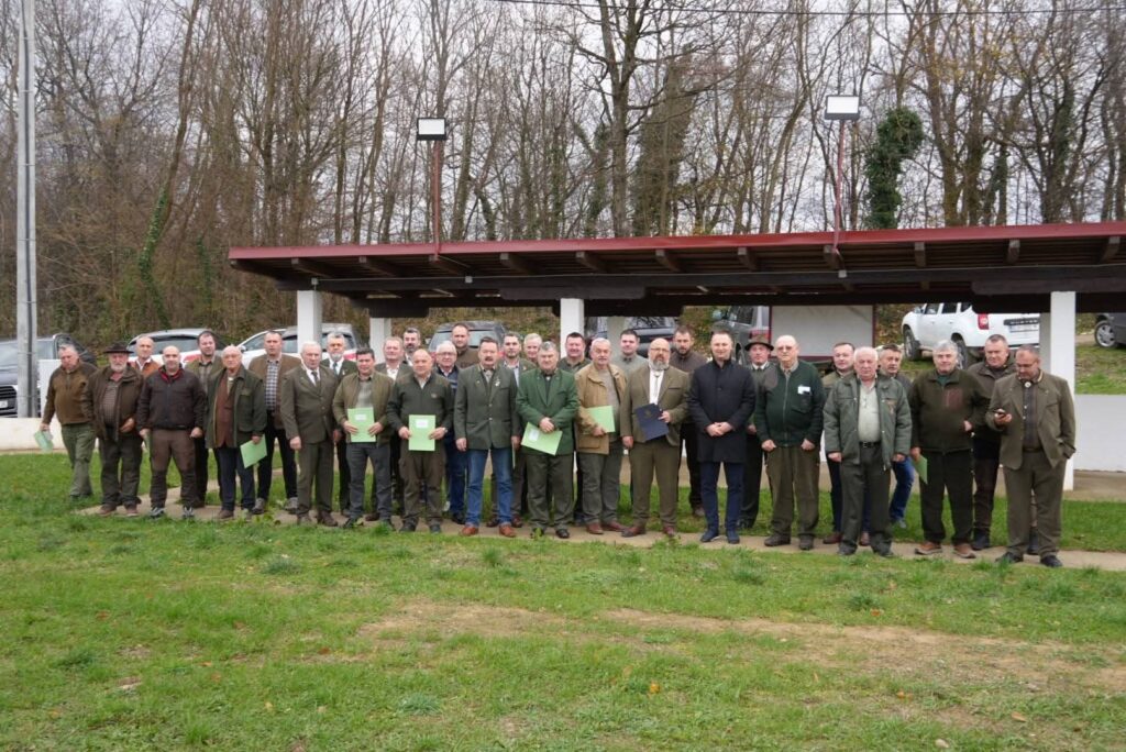 Župan Marko Marušić uručio ugovore za potpore lovačkim društvima – “Lovci su čuvari naše prirode”